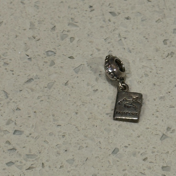 Authentic Pandora Charm Bracelet with 6 charms - Picture 6 of 8